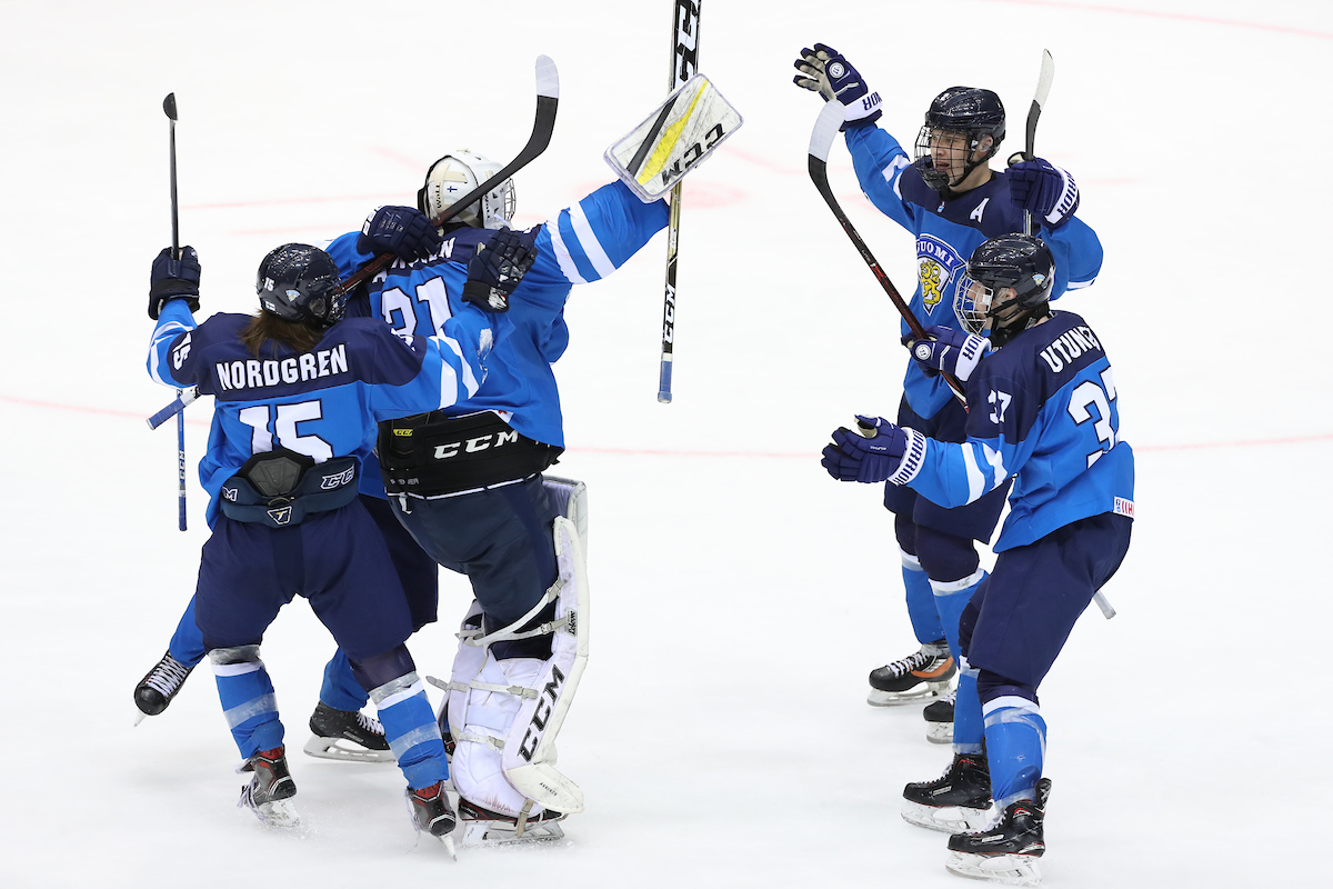 Tämä Moka Pelasti Pikkuleijonat! Video Paljastaa: NHL-superlupaus Sössi ...